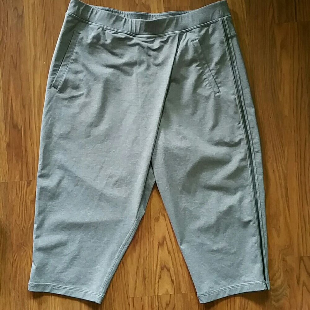 Lululemon Retreat Yogini Yoga Crop Trouser Pants